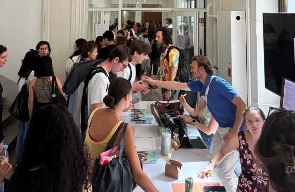 Les nouveaux étudiants de la HEM viennent s'immatriculer