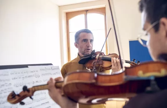 INSTRUMENTS-MODERNES_papavrami_cours_violon