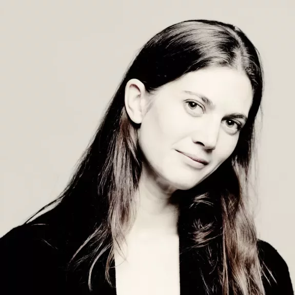 Portrait photo de la violoniste baroque Sophie Gent