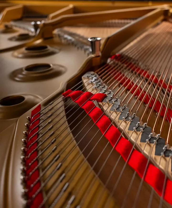 Intérieur d'un piano en gros plan
