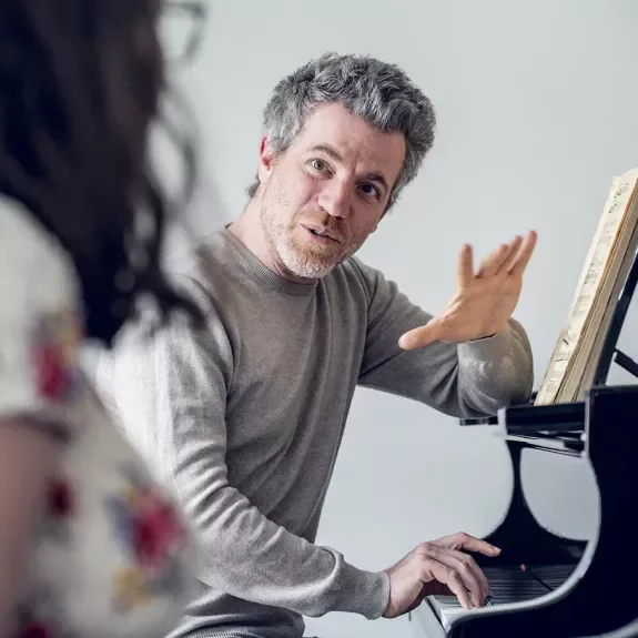 cedric pescia au piano